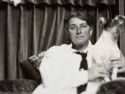 'Director - Henriëtte Henriquez Pimentel' at Beeld en Geluid 