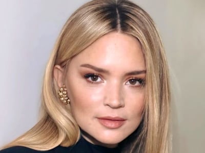 Virginie Efira receives the honorary award from the Leopard Club of Locarno. 