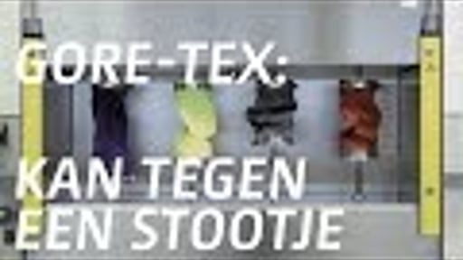 2018 - Een Gore-Tex jas kan wél tegen een stootje.