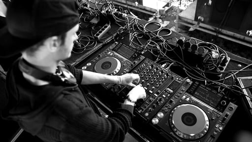 Promo DJ Frankie Howland