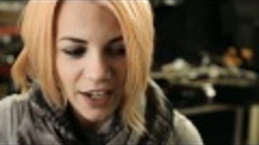 Vifit TV Commercial met Nikki