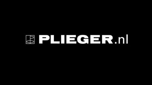 Moeder in Plieger-commercial