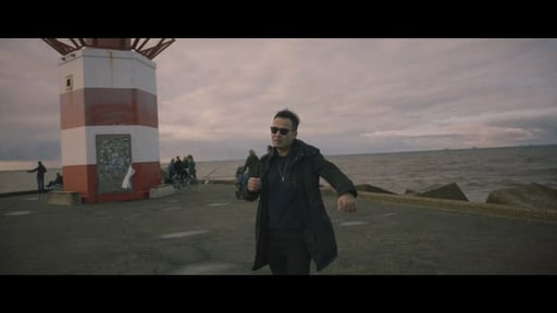 Single  Pilot - Hold Up