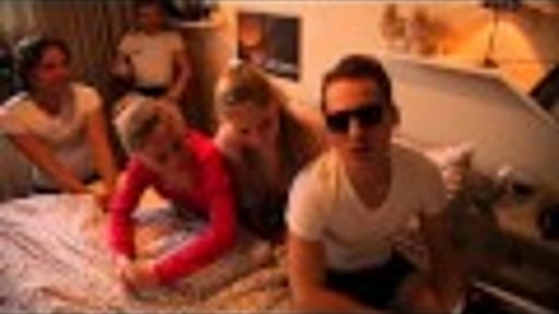 De Blonde Jongens en Tim ''Lezen voor''