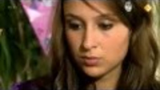 Mounira Mansour in Spangas