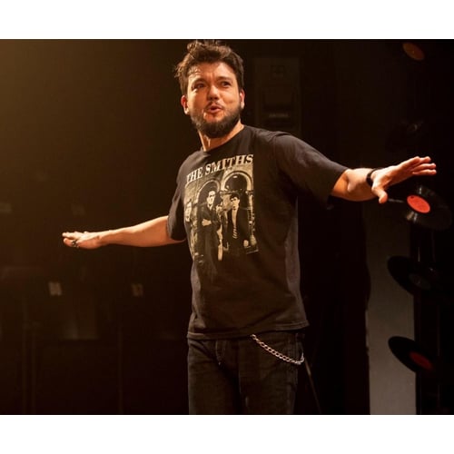 Ele - Em caso de Emergência - Theater