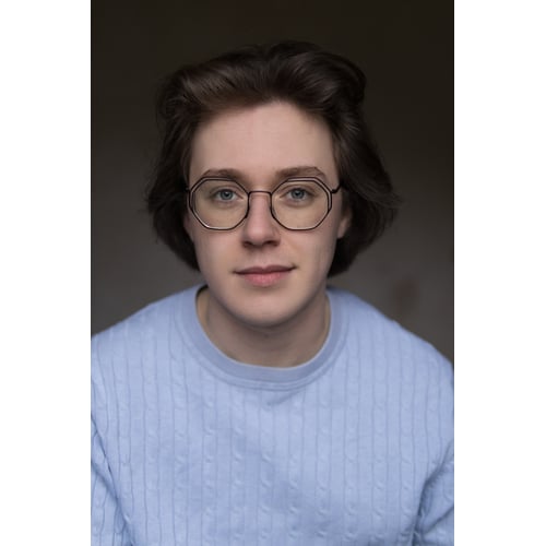 Headshot 2025