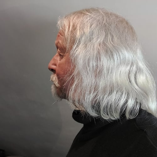 An profile