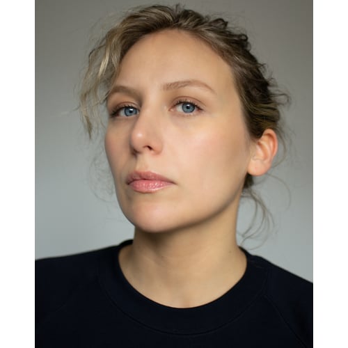 Headshot2