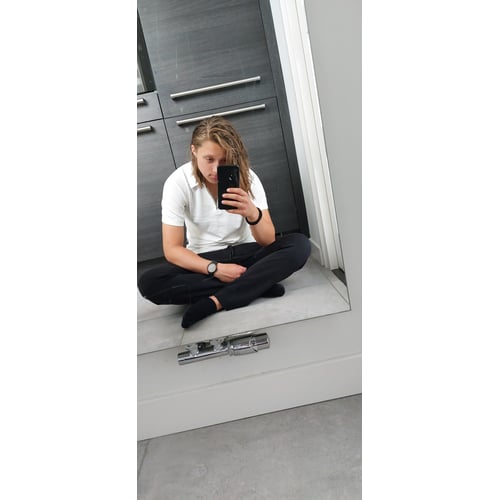 Mirror selfie 2