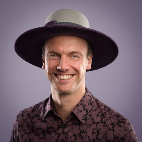 Stef headshot 2023