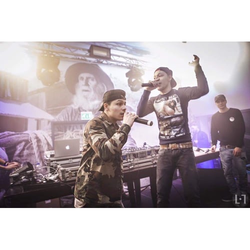 Als rapper performen 