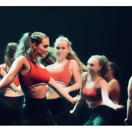 Dance performance 