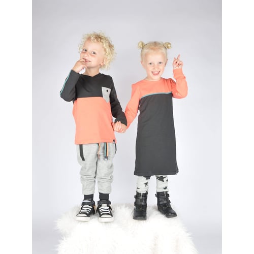 Twinning outfit 