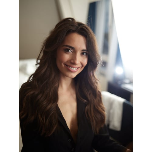 kim kiona smile