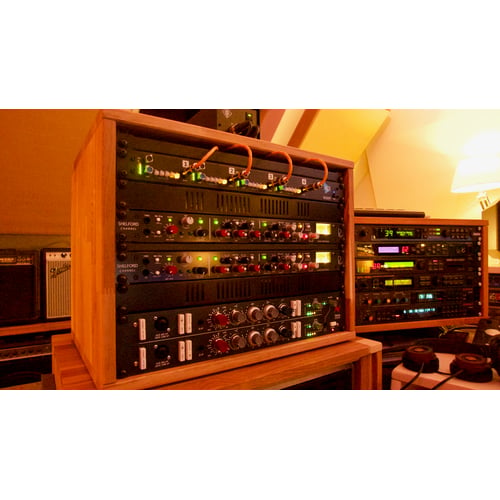 API, RND en AMS Neve mic-pre's