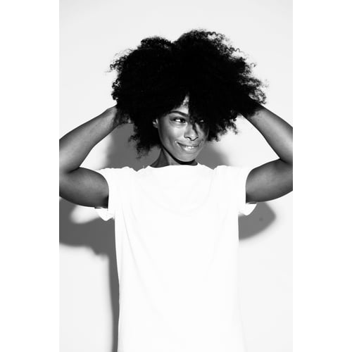 White tee yunit studio