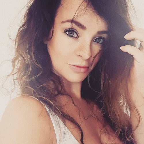 Simone