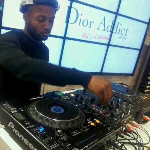 DJ