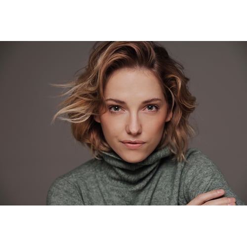 July Janssen - Actress 