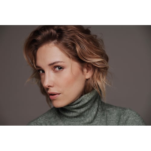 July Janssen - Actress 