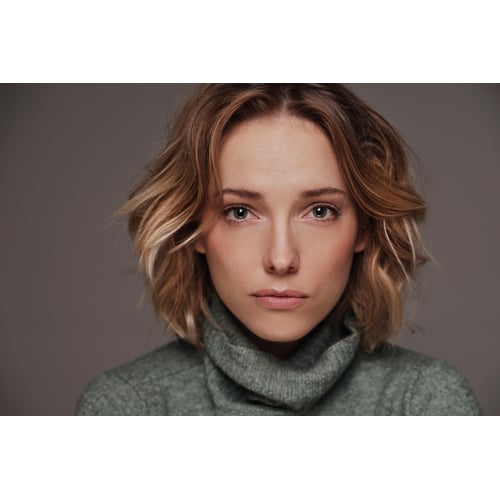 July Janssen - Actress 