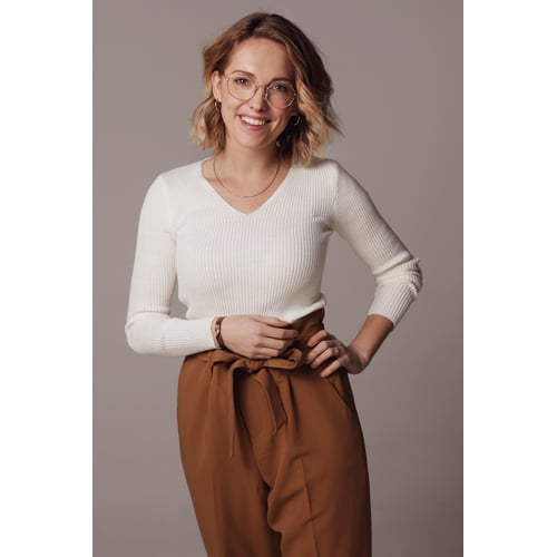 July Janssen - Actress 