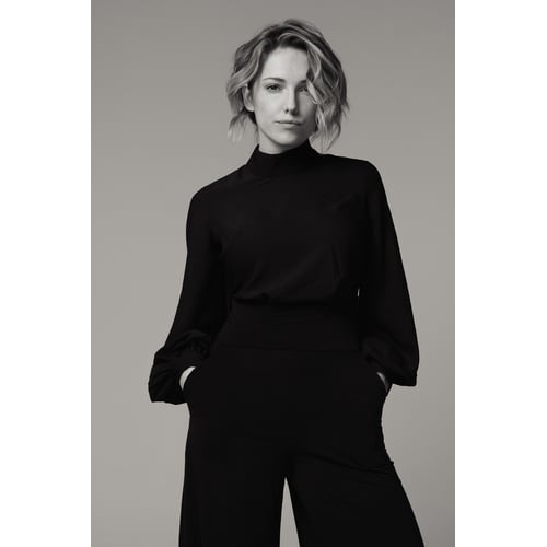 July Janssen - Actress 