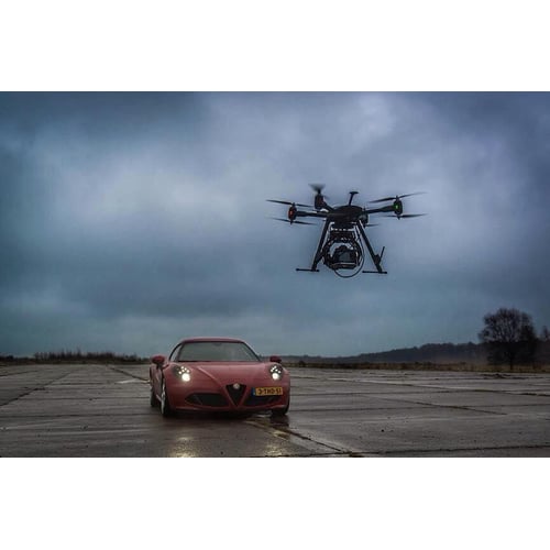 Luchtfilm van een Alfa Romeo 4C