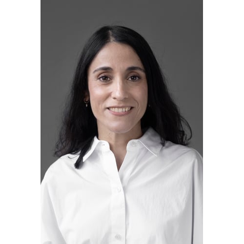 Ana Gonsalves_headshot 3