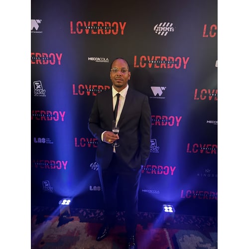 Primière loverboy emoties uit 