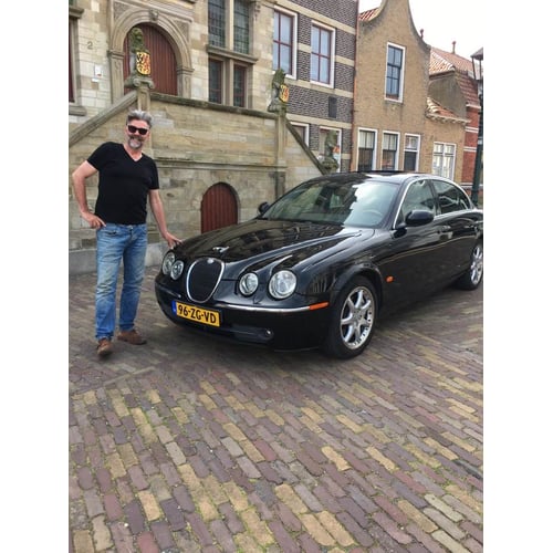 Leo met Jaguar
