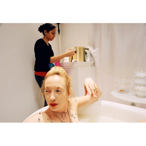 Behind the scenes; "Isabel"