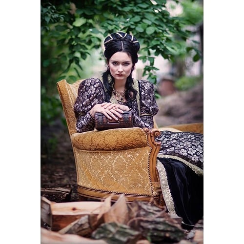 Renaissance shoots