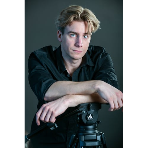 Headshot2