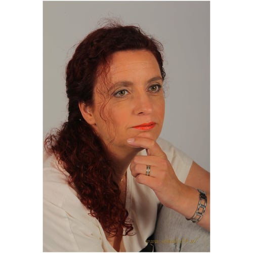 Debby Peulen-Portretfoto 06-06-2014