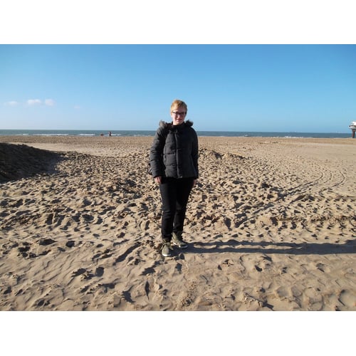 op het strand