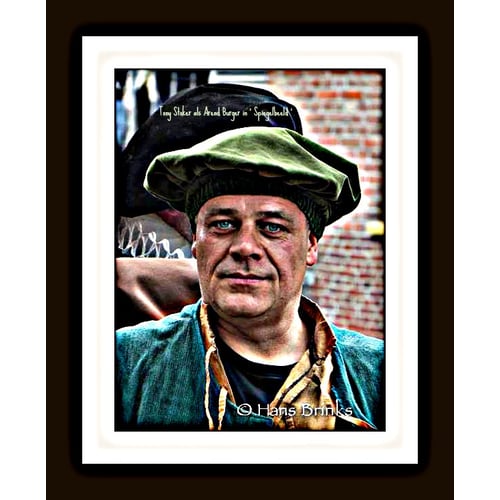 Tony Stoker, Spiegelbeeld