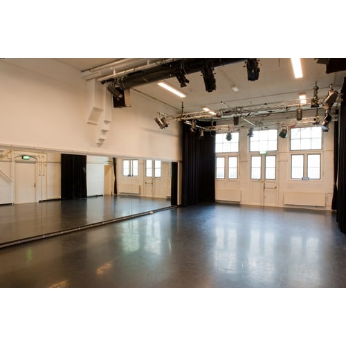 CliffordStudio: Grote studio/theaterruimte te huur