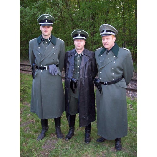 SS officier met collega's