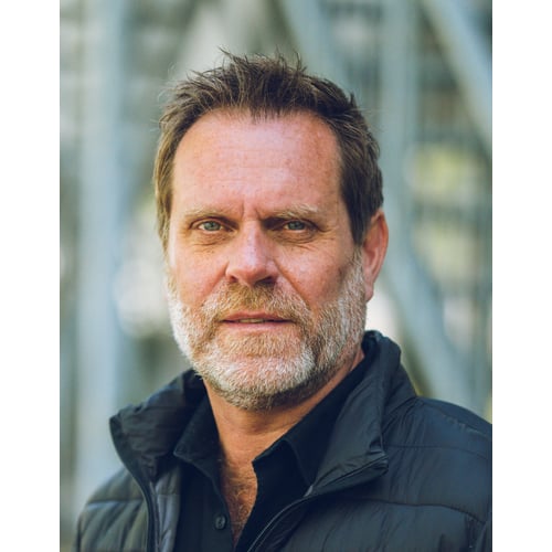 Portret Tom