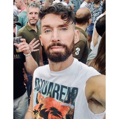 Lex casual outside
