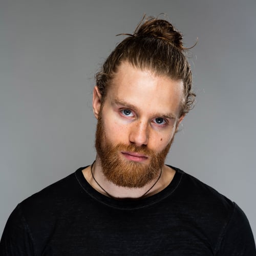Headshot met baard