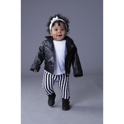 d black en white