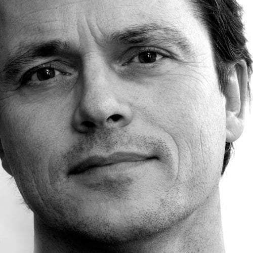 Jurgen_close-up-09