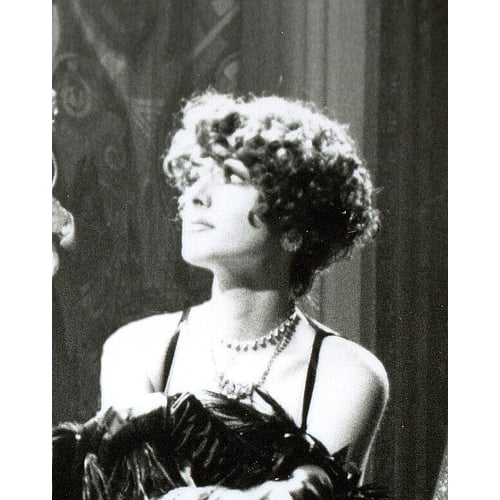Tatiana Lina als Lilian Veigh in 'Al Capone Jazz'