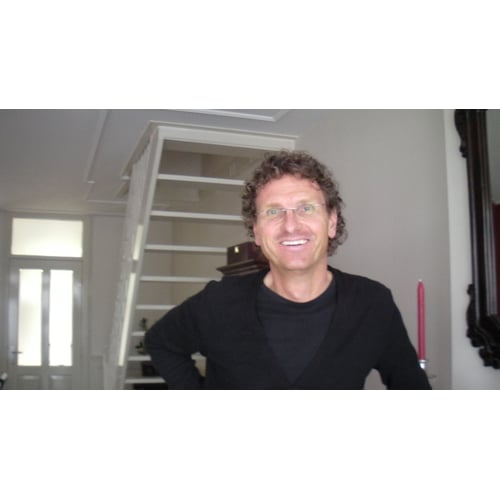 John gewoon thuis