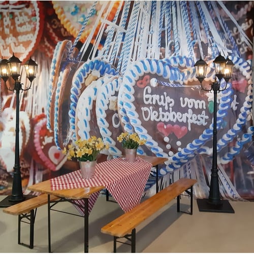 Duitse decors & rekwisieten huren