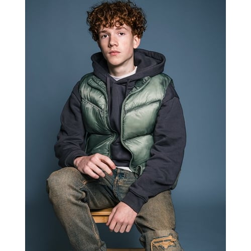 Daan zittend