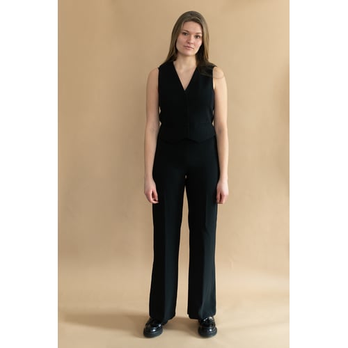 Full body Susannah 